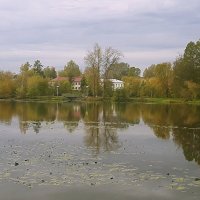 Осеннь на пруду :: Сергей Кочнев