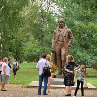Памятник Сергею Есенину в  селе Константиново родине поэта. :: Анастасия Смирнова