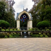 Фонтан Стеклянная струя. Кисловодский парк. :: Yuri Chudnovetz