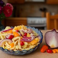 Готовим острый салат с синим луком :-) :: Андрей Заломленков