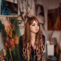 Вдохновение мастерской: портрет на фоне творчества :: Джованни Луче