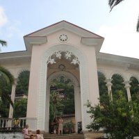 Гагрская колонада :: Serega SchütZ