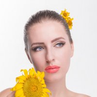 Девушка с подсолнухом :: Светлана Ищенко Девушка с подсолнухом :: Светлана Ищенко