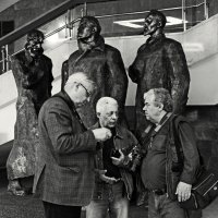 На троих? :: СЮ 