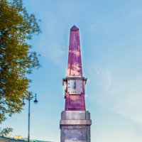 Верстовой столб 22/2 с солнечными часами. :: Виктор Орехов Верстовой столб 22/2 с солнечными часами. :: Виктор Орехов