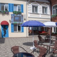 Уличное кафе в "ИльТЮЗионе" :: Gen Уличное кафе в "ИльТЮЗионе" :: Gen