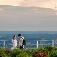 "И, с каждым мигом тяжелея, его поникла голова..." :: Сергей Шатохин 