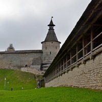 ПСКОВ, кремль. :: Виктор Осипчук