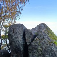 Расколотый камень. :: Ольга 