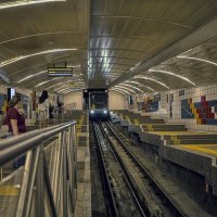 Хайфа «Кикар-Париз» (Парижская площадь») 2025год ,находится в Нижнем городе . подземный  фуникулёр. :: ujgcvbif 