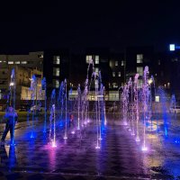 Ночной фонтан :: Александр Деревяшкин