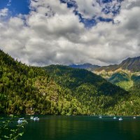 Озеро Рица :: Александр Леонов