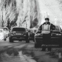 Продавец полосатых палочек (чб) :: Сергей Царёв