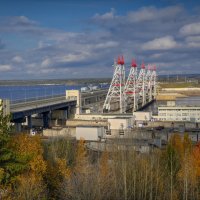 "У ГЭС в октябре"© :: Владимир Макаров