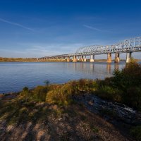 Берег Волги и Борский мост :: Александр Синдерёв