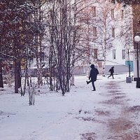 Октябрь...Эх, что-то налипло на ногу! :: Владимир 