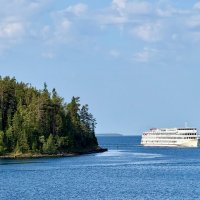 из-за острова на стрежень :: Сергей Б.