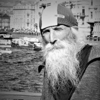 *** :: Виктор Никитенко