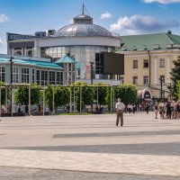 Площадь в центре города :: Игорь Сикорский
