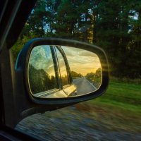 Уезжая от наступающего дня :: Галина Ложечникова