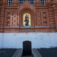 Стена церкви иконы Владимирской Божией Матери :: Александр Синдерёв