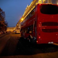 Может на экскурсию по вечернему городу? :: Магомед .