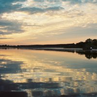 Рассвет на Р.Днепр. :: Сергей Рожков