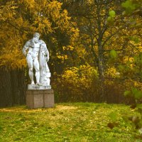 Окруженный осенью :: Магомед . Окруженный осенью :: Магомед .