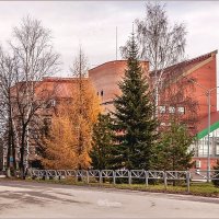 Осень в городке... :: Aquarius - Сергей