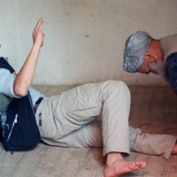 На приеме у доктора. Вывих :: Сергей Золотавин На приеме у доктора. Вывих :: Сергей Золотавин