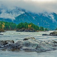 Хмурый день в горах :: Алексей Мезенцев