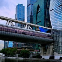 Москва. Вечерняя прогулка по реке :: Владимир Мигонькин