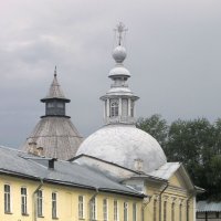 Келарский корпус и Храм Всех Святых :: Александр Ильчевский 