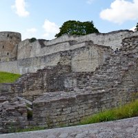 Изборская крепость - главный форпост Средневековой Руси здесь :: Виктор Осипчук