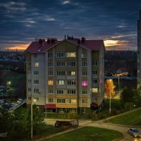 "Вот и окна в сумерках зажглись"© :: Владимир Макаров