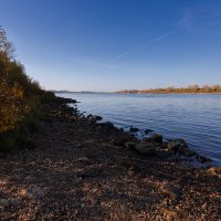 На берегу Волги :: Александр Синдерёв