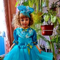 НАРЯДНОЕ   ПЛАТЬЕ :: Анатолий Малобродский