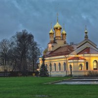 Красивая церквушка. :: Станислав Мутовин