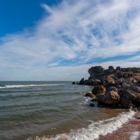 у скал :: Виталий Емельянов