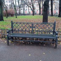 Церковная скамейка. :: Светлана Калмыкова Калмыкова