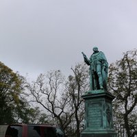 Скульптуры у входа в эдинбургский замок :: Ольга 