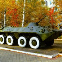 Новочебоксарск. Бронетранспортёр БТР-70 на Аллее Славы. :: Пётр Чернега Новочебоксарск. Бронетранспортёр БТР-70 на Аллее Славы. :: Пётр Чернега