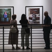 На фотовыставке (3). :: Александр 