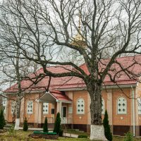 Построенная трапезная в мужском монастыре :: Игорь Сикорский