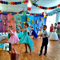 ТАНЦУЮТ   ВСЕ :: Анатолий Малобродский