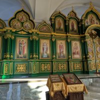 В храме Троицы :: Андрей Хлопонин