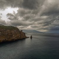 у Ласточкиного гнезда :: Виталий Емельянов