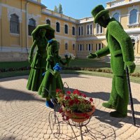 Композиция внутреннего двора Главных нарзанных ванн :: Galina Solovova