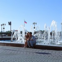 У фонтана :: svk *