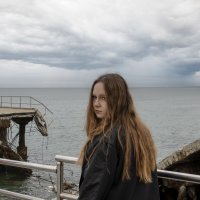 Девочка взрослеет... :: Валерий Басыров